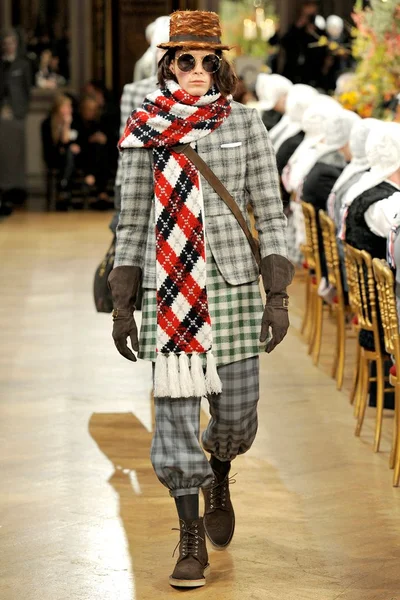 Look 37